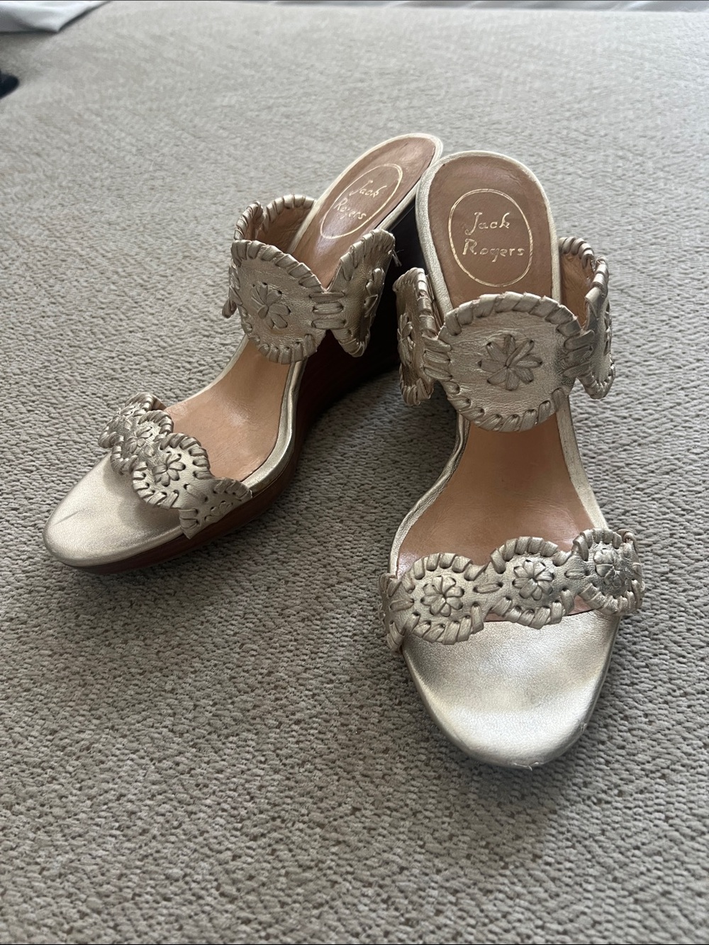 Jack Rogers Silver Scalloped Floral Slide Heels